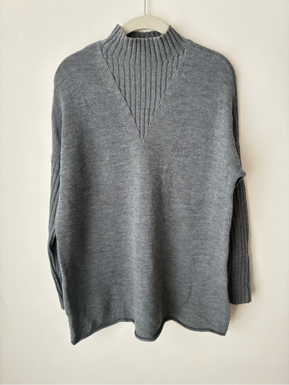 Tory Burch Sweater Women’s M Gray 100% Merino Wool Mock Neck Oversized